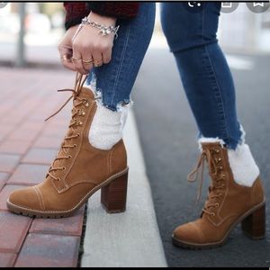 ⚫️ SOLD ⚫️ Nine West Phaedra Bootie w/Sherpa